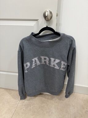 Parke L/XL Grey Mockneck Sweatshirt. 🖤⚡️